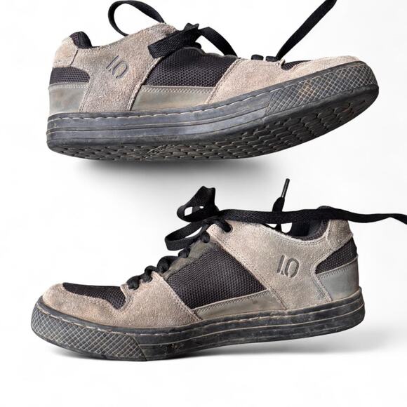 Grey and black Five Ten Freerider skatebording shoes US 9 EU 42 - Picture 1 of 5
